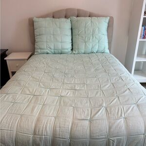 Pottery Barn Kids - Mint Green Bedding Set